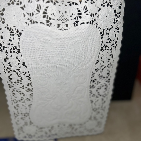French Lace Placemats - Picture 5 of 7